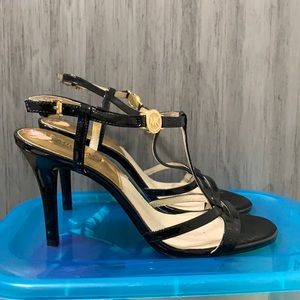 Micheal Kors. 8.5 sandal